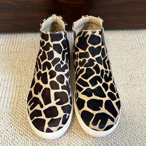 Coconuts by Matisse Women's Harlan Leather Cowhair Animal Print Sneakers 8.5 New - Picture 3 of 10